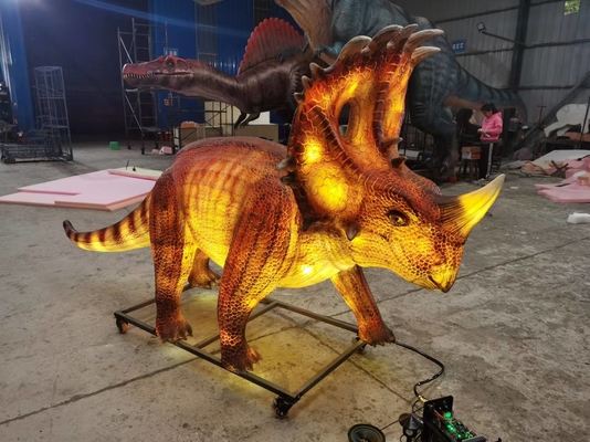 Good price Animación realista de dinosaurios resistente al agua Linterna resplandeciente Sinoceratops en línea